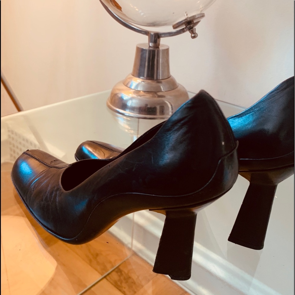 Prada Pumps with a Unique heel🖤